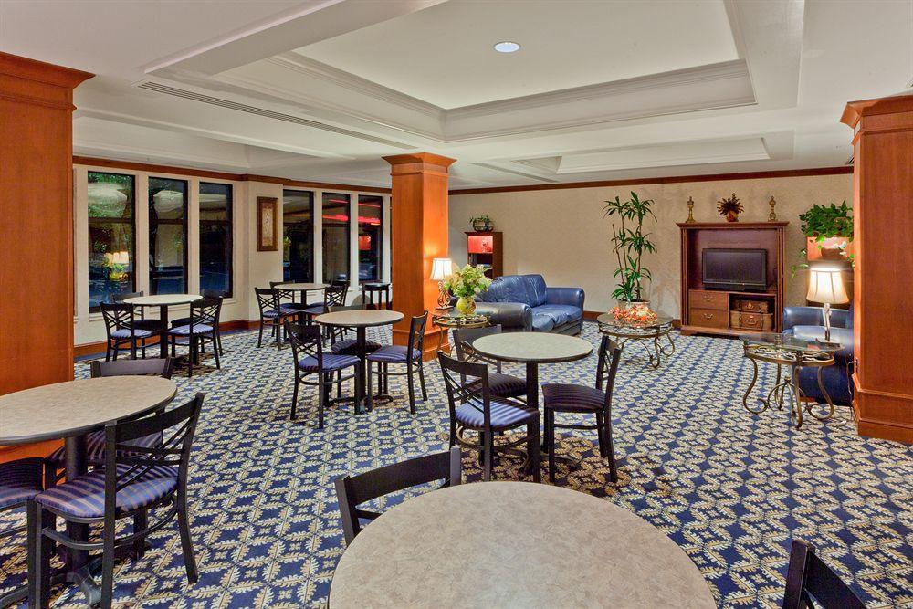 Holiday Inn Express And Suites Winchester By Ihg Restaurant photo