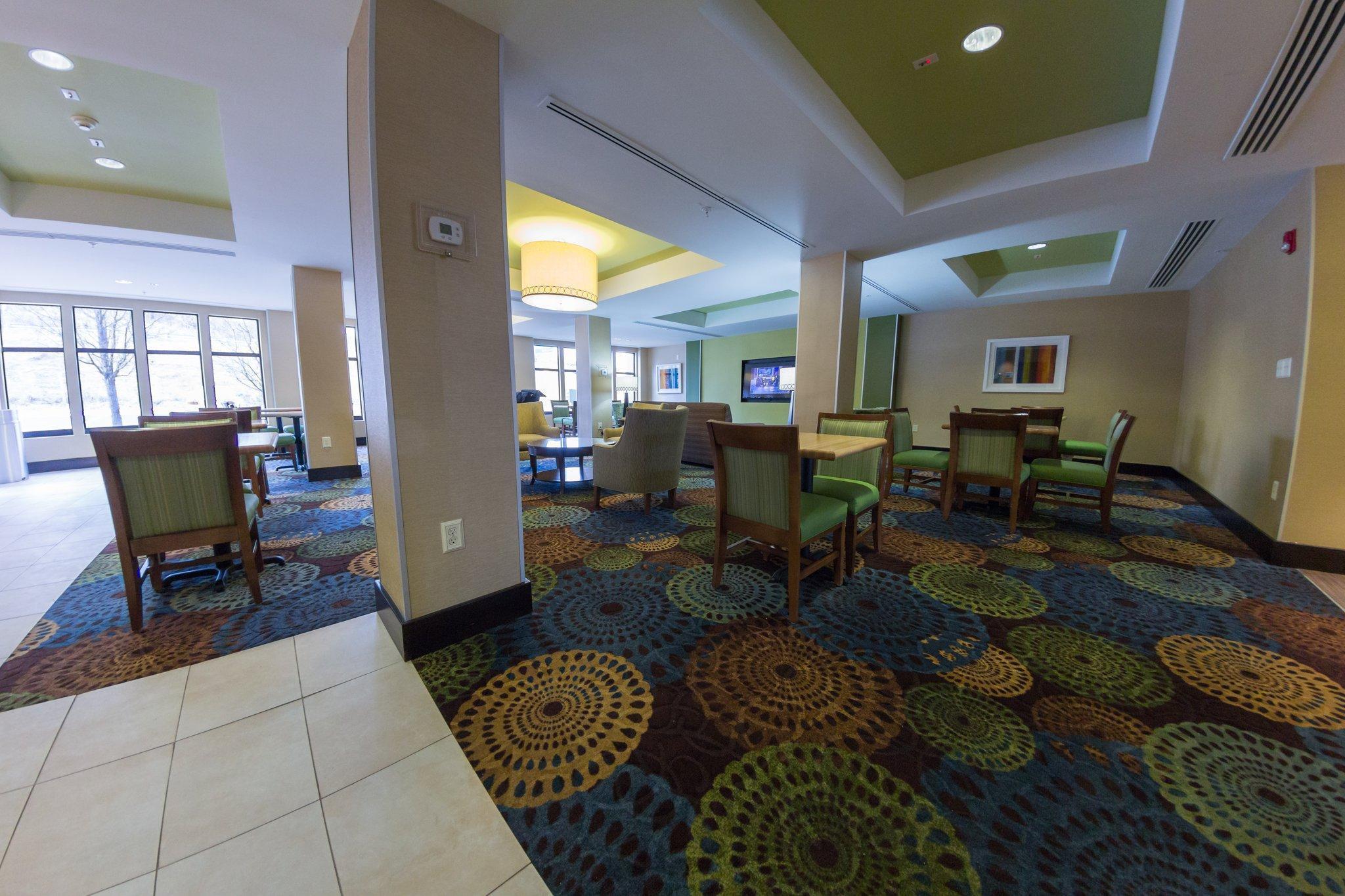Holiday Inn Express And Suites Winchester By Ihg Exterior photo